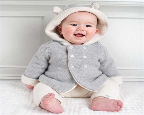 不用怕闪光灯，痘痘康助你轻松面对镜头