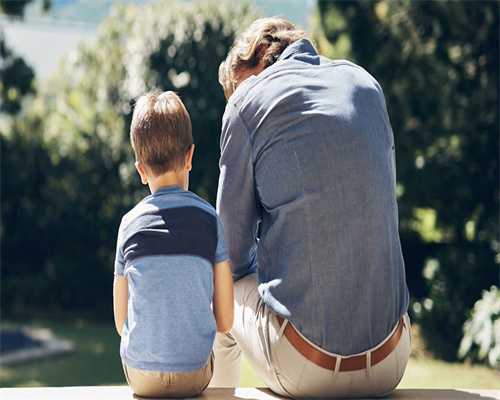 姐姐们眼周都还没有皱纹，你却先有了？