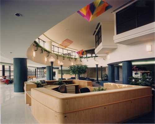 天气热到掉鞋底！“离谱”用英语怎么说？