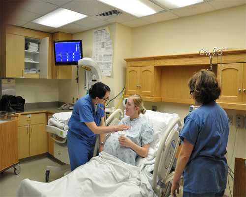 来神农架，当一回“野人”