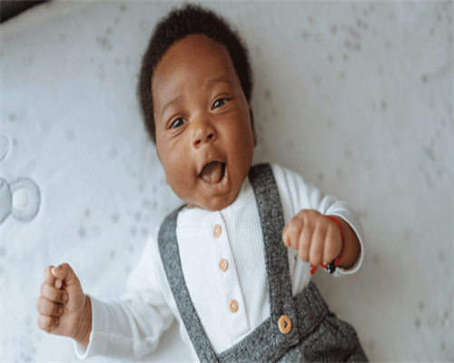 薄透自然 妆容持久 SIROSE摇BB完美持妆美颜霜